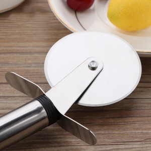 Stainless Steel Pastry Nonstick Pizza Cutter Wheel Silicon Blade Grip